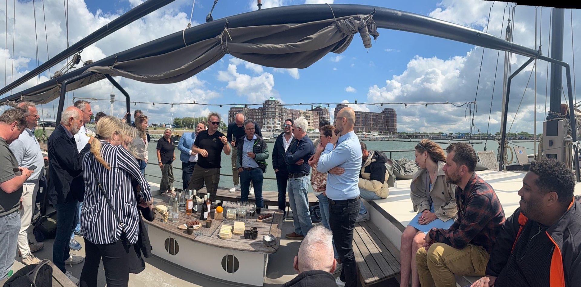 Vergaderen op een historische clipper. — Op aanvraag, Een relatiedag aan boord van een varend historisch schip.