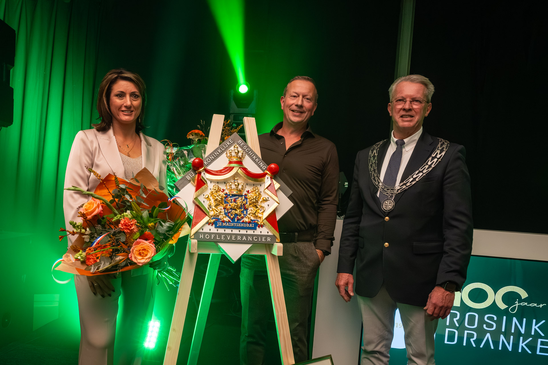 Een eeuw om op te proosten. — Rosink Dranken, 100-jarig jubileum.