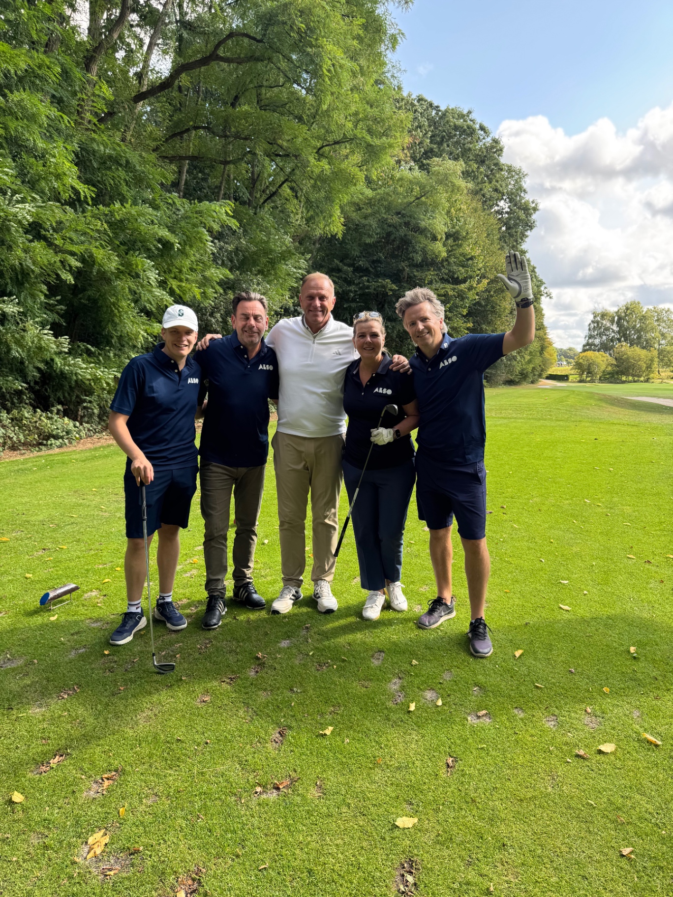 18 holes. Zes gangen. — XXLusive Golf Open, Culinair golfevenement. — foto 6 van 32
